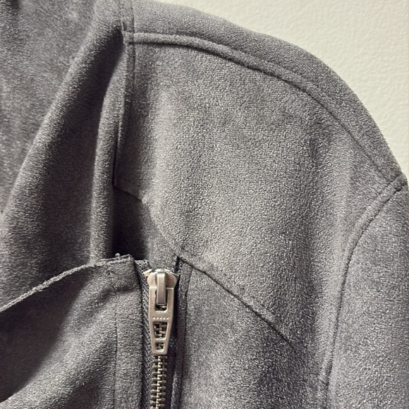 Blanknyc Faux Suede washable zippered jacket M
NWOT - Picture 5 of 11